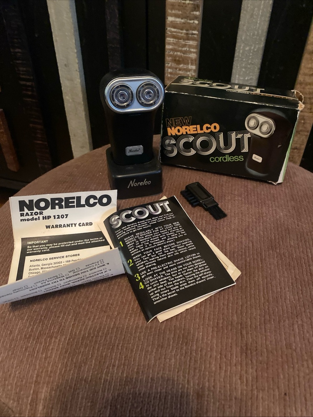 Vintage Norelco Scout Cordless Electric Razor — Black